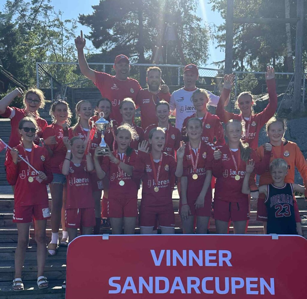 J2011 med seier i B-sluttspill av Sandar Cup 2025!